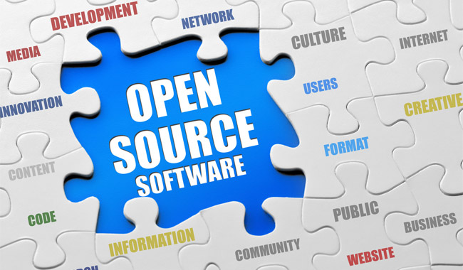pros and cons of open source software vs proprietary software